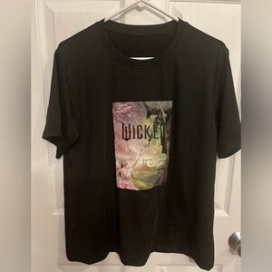 Wicked Graphic tee, Size Large New